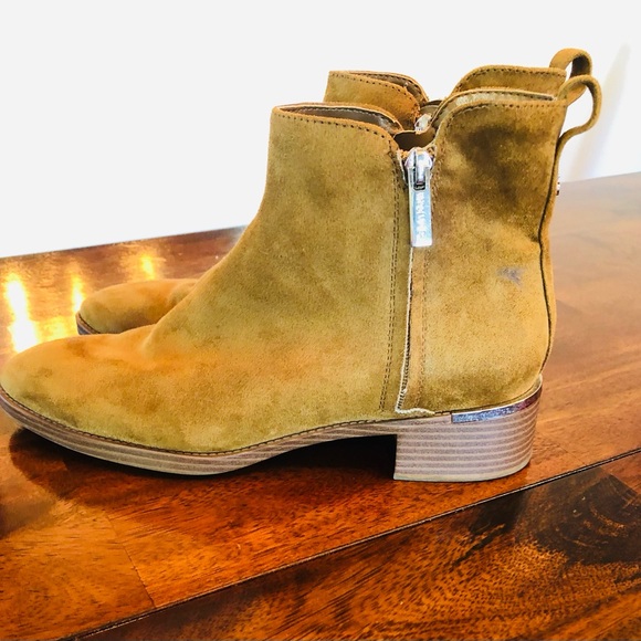 Calvin Klein Boots Dhara Brown Logo Buckle Ankle Booties Faux Suede I bought new - Picture 9 of 12